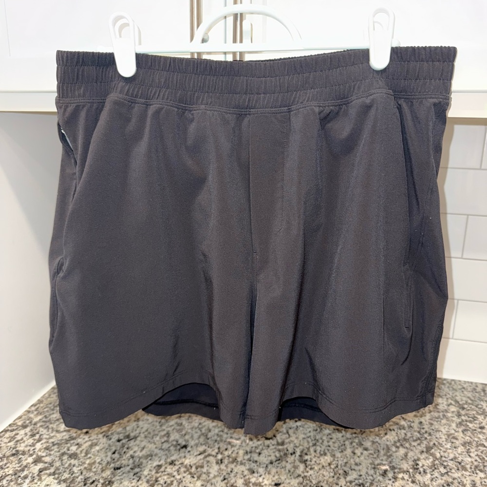 Men’s Lululemon Lined Shorts